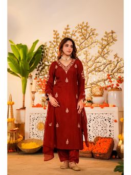 WOOMN - Crimson Royale Pure Russian Silk Kurta with Pant & Dupatta