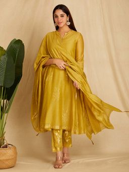 SHAABA CLOTHING - Green Foiled Printed Viscose Chanderi Kurta with Slip & Pant and Dupatta