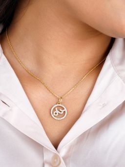 GIVA - Sterling Silver Golden Capricorn Pendant with Link Chain for Womens