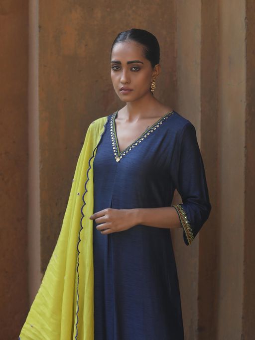 Buy Label Kinjal Modi Navy Blue Kurta & Pant with Lime Green Dupatta (Set of 3) Online Buy Label Kinjal Modi Navy Blue Kurta & Pant with Lime Green Dupatta (Set of 3) Online