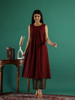Gahan - Cotton Solid-Plain with Inverted Pleat Detailed Maroon Kurta & Pant (Set of 2)