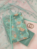 Green color option, Sold out, Currently selected