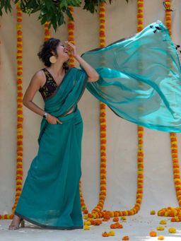 Suta - Green Pre Stitched Ready To Wear Cotton Saree with Side Pockets