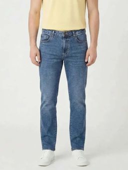 Wrangler - Men Blue Vegas Straight Fit Low Rise Jeans