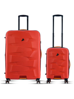 it luggage - 16 2392 08 Elevate Red 20 28 Trolley Bag (Set of 2)