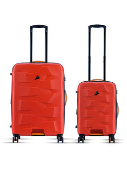it luggage - 16 2392 08 Elevate Red 24 20 Trolley Bag (Set of 2)