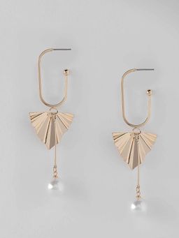 Twenty Dresses by Nykaa Fashion - Fan Out Pearl Earrings