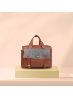 Yelloe - Spacious Laptop Bag