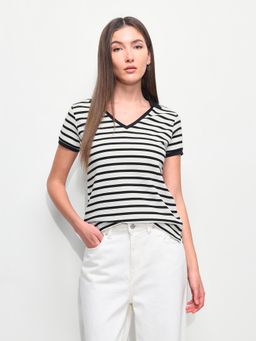 U.S. POLO ASSN. - Womens Horizontal Striped Regular Fit T-Shirt