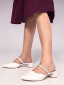 White color option, Currently selected