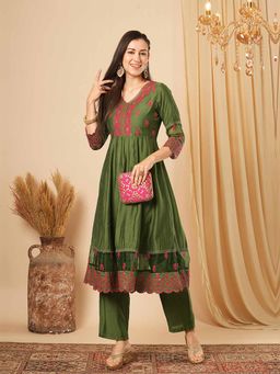 Globus - Women Green Embroidered Anarkali Kurta with Pant (Set of 2)