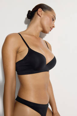 H&M - Women Black Seamless Super Push-Up Bra