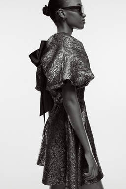H&M - Balloon-Sleeved Dress