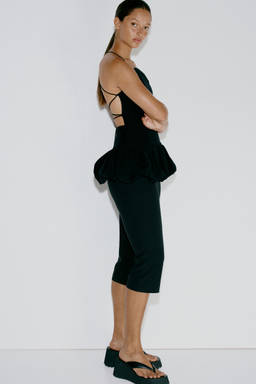 H&M - Women Black Capri Trousers