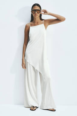 H&M - Women White Textured Pull-On Trousers