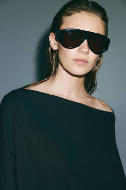 H&M - Women Green Crinkled batwing-sleeved top