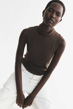 H&M - Women Brown Fine-Knit Sleeveless Polo-Neck Top
