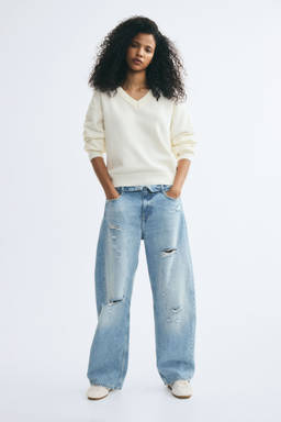 H&M - Women White V-Neck Jumper