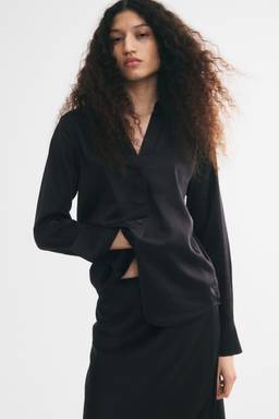 H&M - Women Black V-Neck Blouse