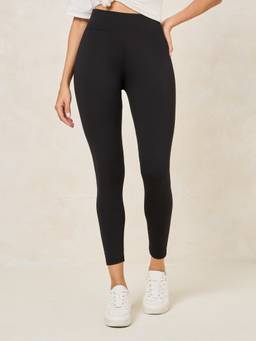 Styli - Women Black Solid Super Stretch Leggings