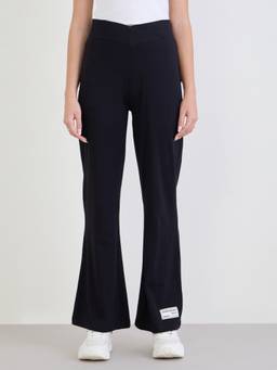 Styli - Women Black Solid Mid Rise Full Length Flared Leggings