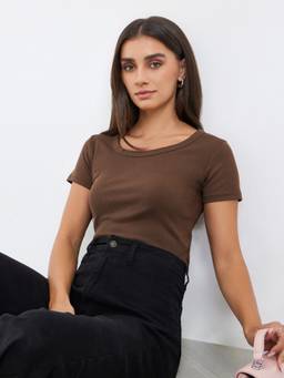 Styli - Women Brown Ribbed Knit Short Sleeves Fitted Top