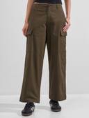 Olive color option, Currently selected