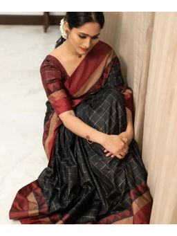 Mirraw - Elegant Black Art Silk Woven Saree