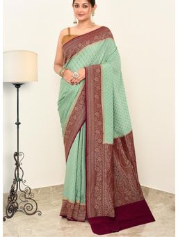 Naaritva Banaras - Green Crepe Silk Handwoven Banaras Saree with Unstitched Blouse