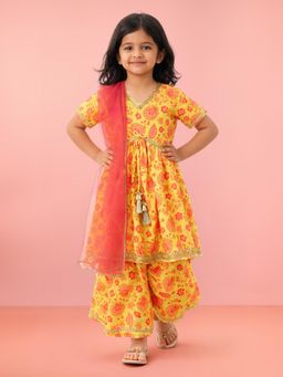 Vastramay - Girls Yellow Digital Floral Print Kurta, Palazzo with Dupatta