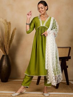 WineRed - Green Solid Regular Kurta with Pant and Dupatta