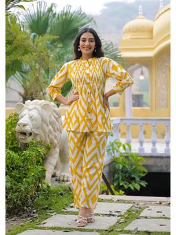 Aravalii - Yellow Printed Regular Tunic and Pant