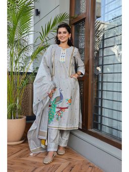 VGlame - Grey Woven Regular Kurta with Pant and Dupatta