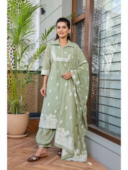 VGlame - Green Woven Regular Kurta with Salwar and Dupatta