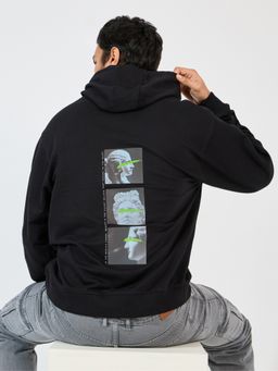 Styli - Men Black Relaxed Fit Solid Hoodie