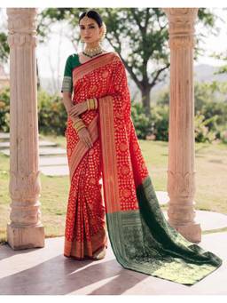 Nyri - Weaving Red Silk Saree