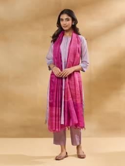 Fabindia - Pink Silk Hand Block Printed Dupatta