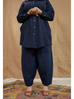 The Indian Ethnic Co. - Navy Blue Wide Ajrakh Printed Cotton Salwar Pant