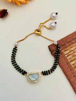 Abdesigns - Pleasing Mother Pearl Gold Plated Hand Mangalsutra