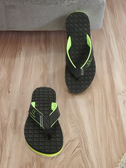 Carlton London - Women Black Color Comfortable Slip On Flipflops