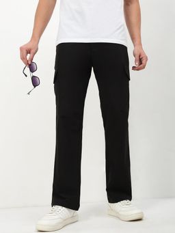 SHOWOFF - Men Black Solid Straight Fit Cargos