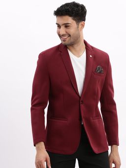 SHOWOFF - Men Maroon Solid Single Breasted Blazer