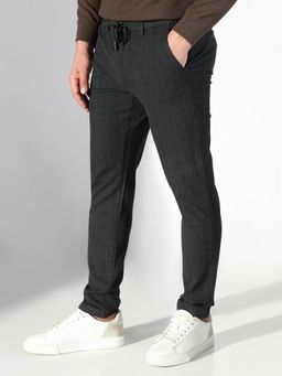 SHOWOFFFF - Men Black Checked Slim Fit Trouser
