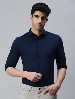 SHOWOFF - Men Navy Blue Solid Slim Fit Shirt