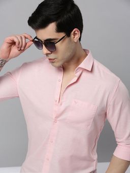 SHOWOFF - Men Pink Solid Slim Fit Shirt