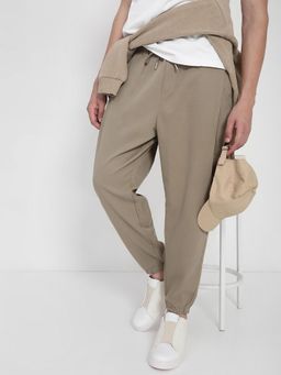 SHOWOFF - Edition Mens Beige Solid Tapered Fit Joggers