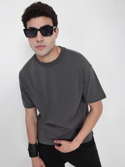 SHOWOFF - Men Grey Solid Round Neck Cotton T-Shirt