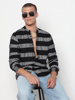 SHOWOFF - Men Black Cotton Blend Mandarin Neck Casual Shirt