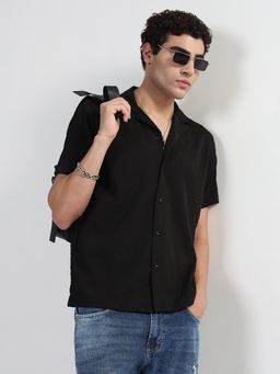 SHOWOFFFF - Men Black Crepe Collar Neck Casual Shirt