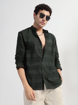 SHOWOFFFF - Men Green Cotton Blend Mandarin Neck Casual Shirt